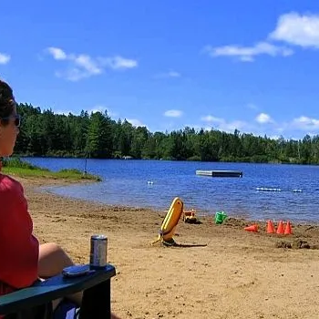 Lakes with beaches - Official Mont Tremblant